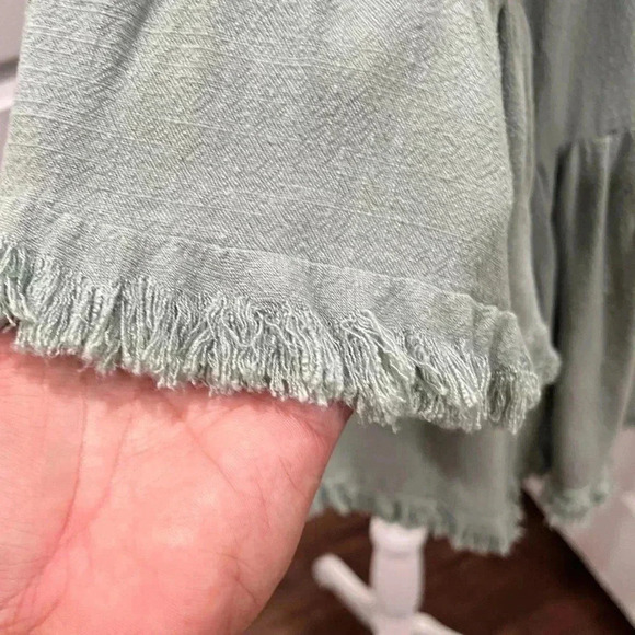 Umgee Mint Linen blend frayed edge keyhole back gathered waist blouse sh… ❤️ - Picture 7 of 9